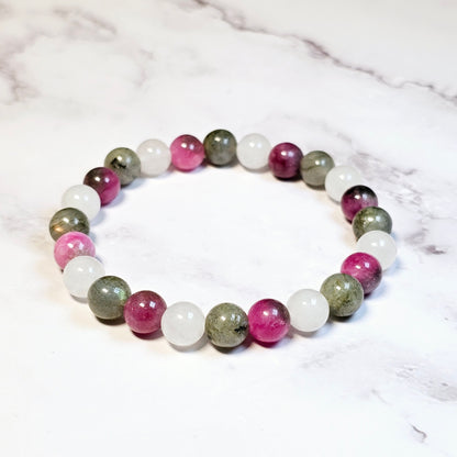 Labradorite, dyed chalcedony and white crystal Bracelet - Roughly 17cm