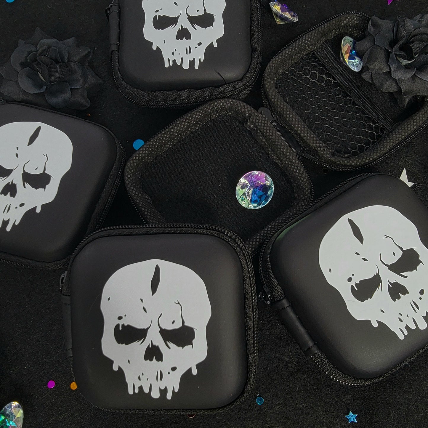 Skull Small Earbuds / Coin Holder