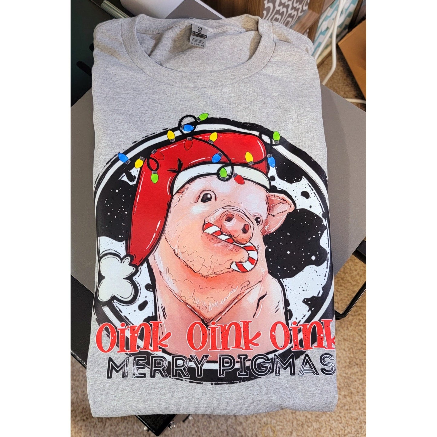 Merry Pigmas Graphic T-shirt